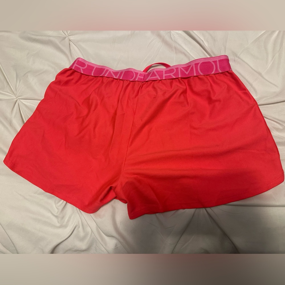 Under Armour Women’s Coral-Trim Athletic Shorts - Picture 2 of 3